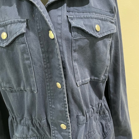 Gap Navy light Utility Jacket Size Women’s medium - Picture 2 of 5